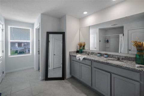 House in Mount Dora, Florida 4 bedrooms, 253.16 sq.m. № 1760329 - photo 19