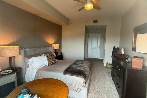Condo in Sunrise, Florida, 1 bedroom  № 1843986 - photo 12