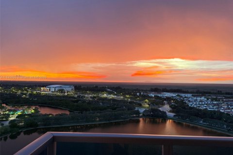 Condo in Sunrise, Florida, 1 bedroom  № 1843986 - photo 20