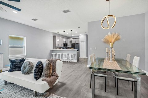 Купить виллу или дом в Дейтона-Бич, Флорида 8 комнат, 145.67м2, № 2208161 - фото 6