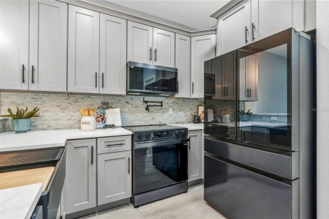 Купить виллу или дом в Дейтона-Бич, Флорида 8 комнат, 145.67м2, № 2208161 - фото 9