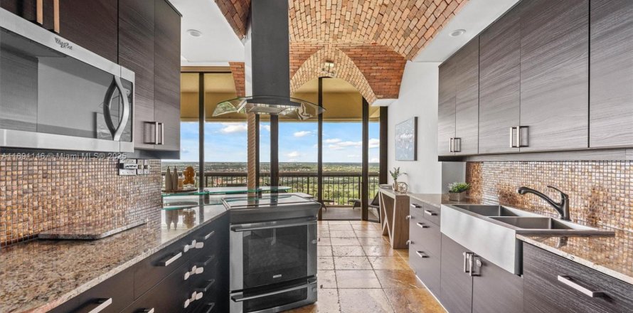 Condominio en West Palm Beach, Florida, 2 dormitorios № 1945654