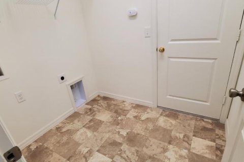 Villa ou maison à vendre à Sanford, Floride: 4 chambres, 220.64 m2 № 2219717 - photo 2