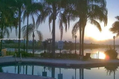 Снять в аренду кондоминиум в Окленд-Парк, Флорида 1 спальня, 73.02м2, № 1988029 - фото 13