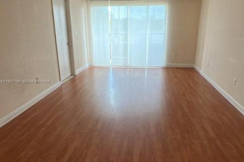 Снять в аренду кондоминиум в Окленд-Парк, Флорида 1 спальня, 73.02м2, № 1988029 - фото 7