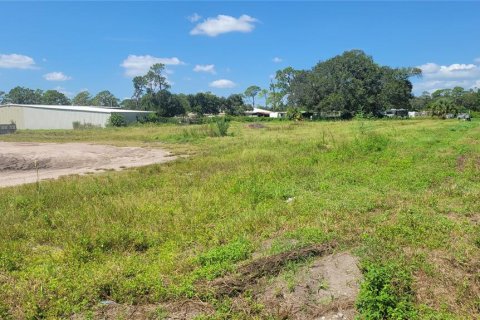 Propiedad comercial en venta en Okeechobee, Florida, 590.67 m2 № 689264 - foto 9