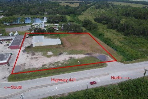 Propiedad comercial en venta en Okeechobee, Florida, 590.67 m2 № 689264 - foto 2