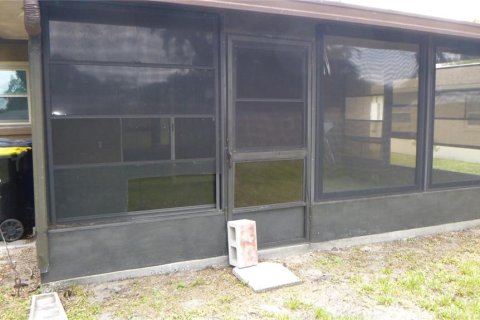 House in Auburndale, Florida 3 bedrooms, 117.06 sq.m. № 1808776 - photo 8