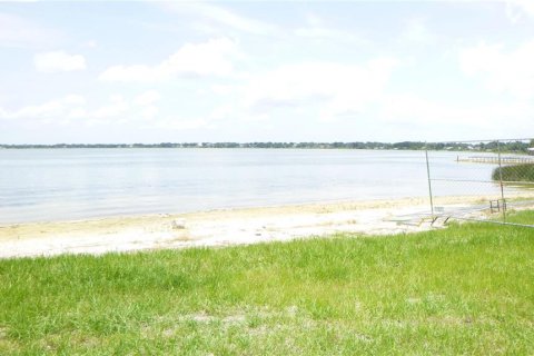 House in Auburndale, Florida 3 bedrooms, 117.06 sq.m. № 1808776 - photo 15