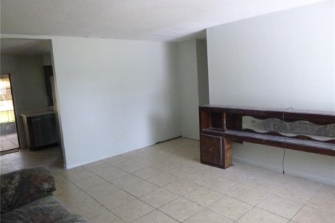 House in Auburndale, Florida 3 bedrooms, 117.06 sq.m. № 1808776 - photo 3