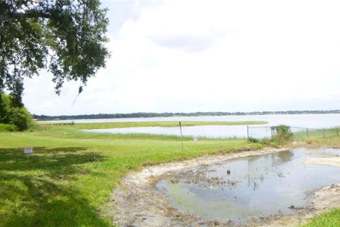 House in Auburndale, Florida 3 bedrooms, 117.06 sq.m. № 1808776 - photo 17