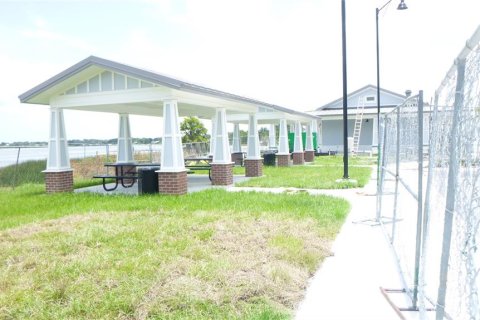 House in Auburndale, Florida 3 bedrooms, 117.06 sq.m. № 1808776 - photo 16