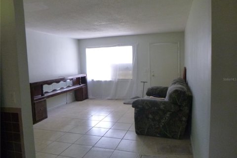 House in Auburndale, Florida 3 bedrooms, 117.06 sq.m. № 1808776 - photo 6