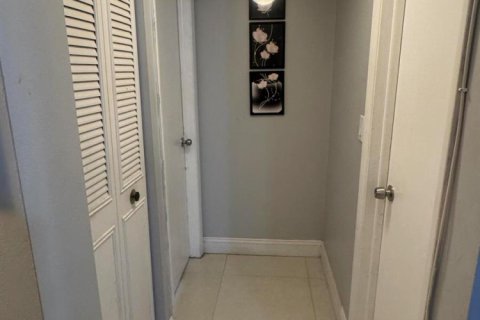 Copropriété à louer à Lauderhill, Floride: 2 chambres, 92.9 m2 № 2254517 - photo 9