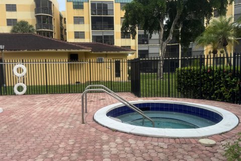 Copropriété à louer à Lauderhill, Floride: 2 chambres, 92.9 m2 № 2254517 - photo 29