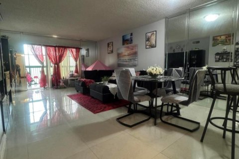 Copropriété à louer à Lauderhill, Floride: 2 chambres, 92.9 m2 № 2254517 - photo 5