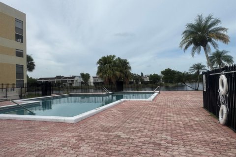 Copropriété à louer à Lauderhill, Floride: 2 chambres, 92.9 m2 № 2254517 - photo 28