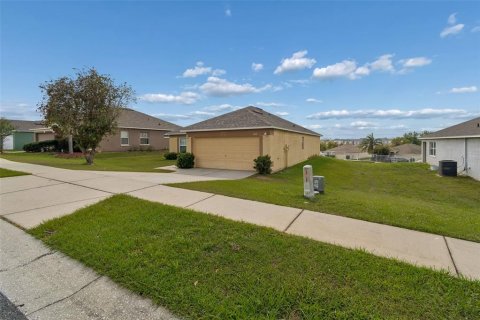Villa ou maison à vendre à Zephyrhills, Floride: 4 chambres, 145.3 m2 № 2231731 - photo 3