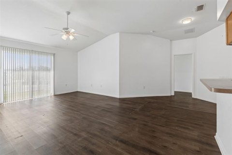 Villa ou maison à vendre à Zephyrhills, Floride: 4 chambres, 145.3 m2 № 2231731 - photo 27