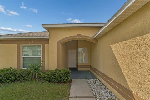 Villa ou maison à vendre à Zephyrhills, Floride: 4 chambres, 145.3 m2 № 2231731 - photo 8