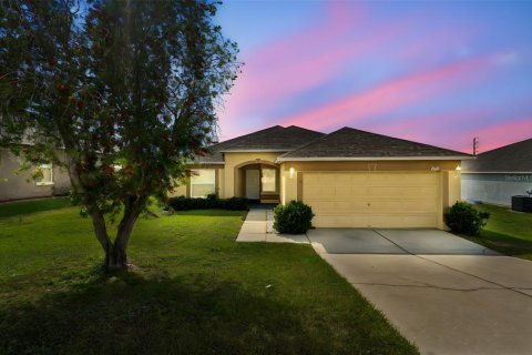 Villa ou maison à vendre à Zephyrhills, Floride: 4 chambres, 145.3 m2 № 2231731 - photo 2