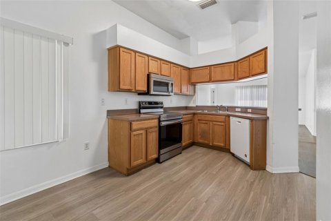 Villa ou maison à vendre à Zephyrhills, Floride: 4 chambres, 145.3 m2 № 2231731 - photo 29