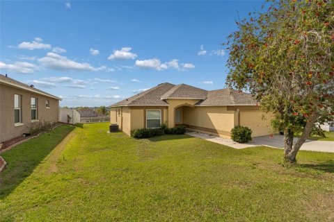 Villa ou maison à vendre à Zephyrhills, Floride: 4 chambres, 145.3 m2 № 2231731 - photo 6
