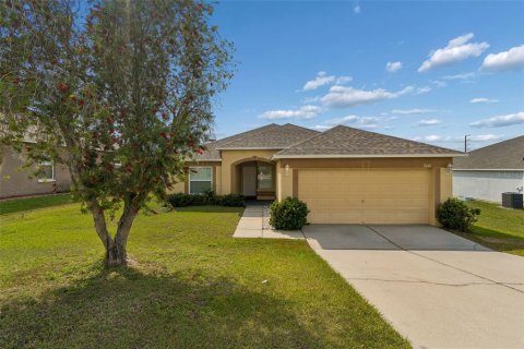 House in Zephyrhills, Florida 4 bedrooms, 145.3 sq.m. № 2231731