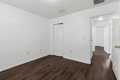 Villa ou maison à vendre à Zephyrhills, Floride: 4 chambres, 145.3 m2 № 2231731 - photo 12