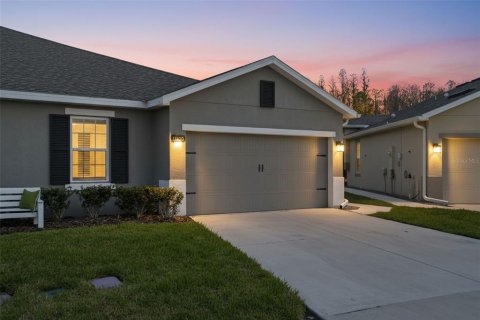 Casa en venta en Land O' Lakes, Florida, 3 dormitorios, 142.33 m2 № 2098572 - foto 2