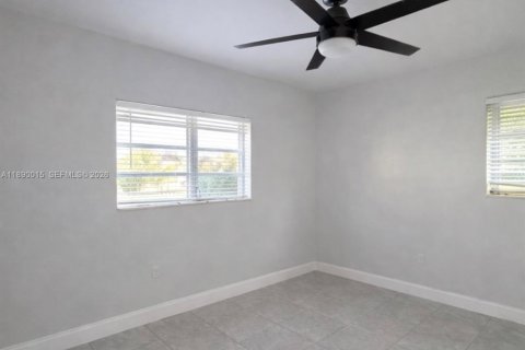 Купить виллу или дом в Майами, Флорида 3 спальни, 100.33м2, № 1945406 - фото 23