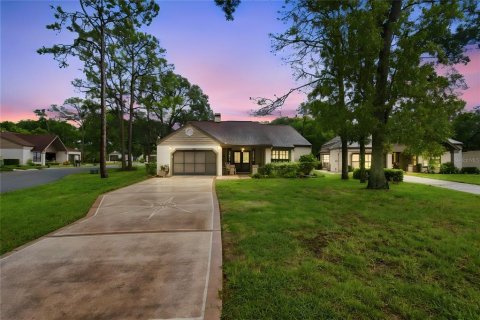 Villa ou maison à Spring Hill, Floride 2 chambres, 127.18 m2 № 2351718