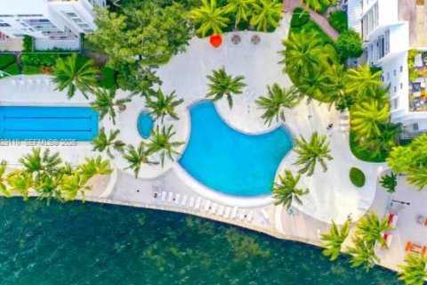 Copropriété à louer à Miami, Floride: 1 chambre, 67.17 m2 № 2085797 - photo 2