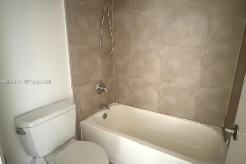 Copropriété à louer à Miami, Floride: 1 chambre, 67.17 m2 № 2085797 - photo 21