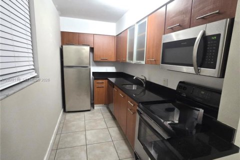 Copropriété à louer à Miami, Floride: 1 chambre, 67.17 m2 № 2085797 - photo 20