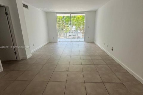Copropriété à louer à Miami, Floride: 1 chambre, 67.17 m2 № 2085797 - photo 17