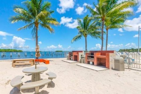 Copropriété à louer à Miami, Floride: 1 chambre, 67.17 m2 № 2085797 - photo 7