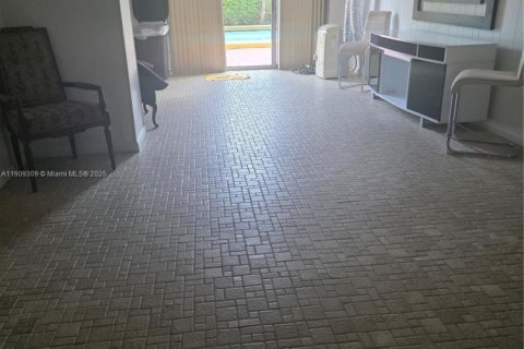 Copropriété à vendre à Miami, Floride: 2 chambres, 66.43 m2 № 1965333 - photo 23