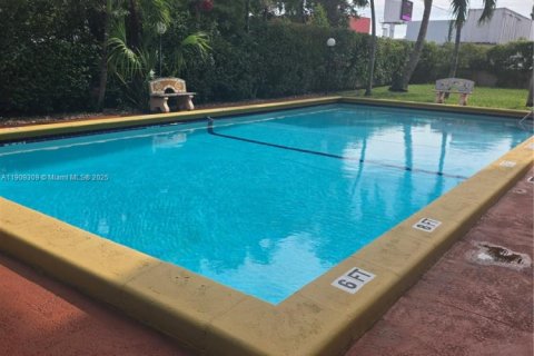 Copropriété à vendre à Miami, Floride: 2 chambres, 66.43 m2 № 1965333 - photo 20