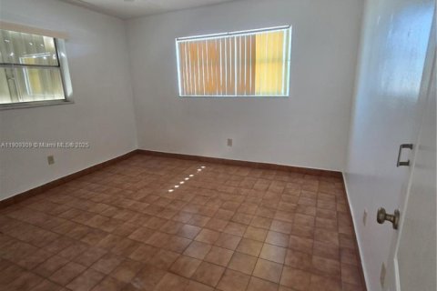 Copropriété à vendre à Miami, Floride: 2 chambres, 66.43 m2 № 1965333 - photo 11