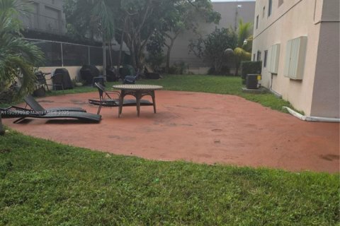 Copropriété à vendre à Miami, Floride: 2 chambres, 66.43 m2 № 1965333 - photo 21