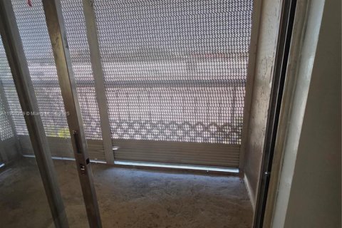 Copropriété à vendre à Miami, Floride: 2 chambres, 66.43 m2 № 1965333 - photo 1