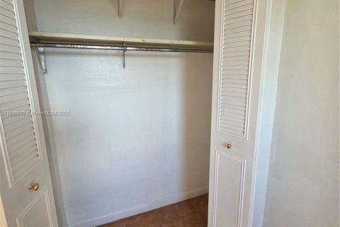 Copropriété à vendre à Miami, Floride: 2 chambres, 66.43 m2 № 1965333 - photo 15