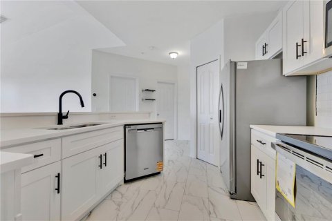 Copropriété à louer à Maitland, Floride: 2 chambres, 103.21 m2 № 1749394 - photo 3