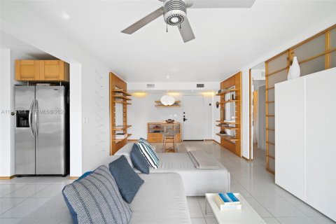 Condominio en venta en Miami Beach, Florida, 2 dormitorios, 92.16 m2 № 2029435 - foto 8