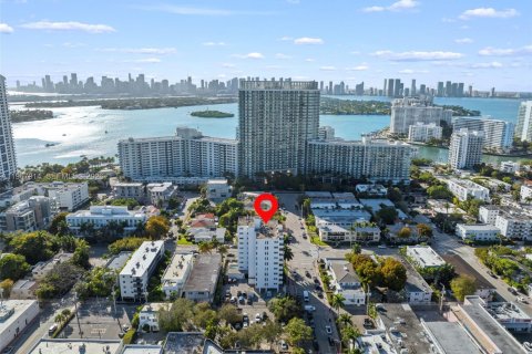 Condominio en venta en Miami Beach, Florida, 2 dormitorios, 92.16 m2 № 2029435 - foto 12