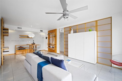 Condominio en venta en Miami Beach, Florida, 2 dormitorios, 92.16 m2 № 2029435 - foto 7