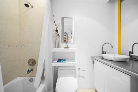 Condominio en venta en Miami Beach, Florida, 2 dormitorios, 92.16 m2 № 2029435 - foto 20