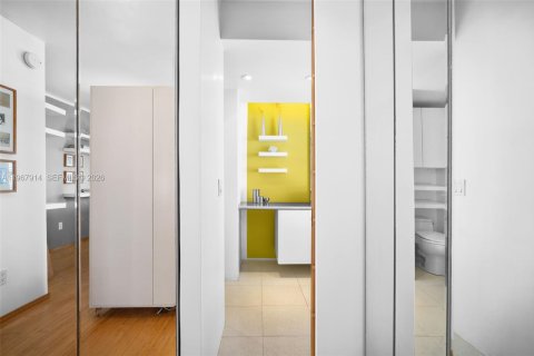 Condominio en venta en Miami Beach, Florida, 2 dormitorios, 92.16 m2 № 2029435 - foto 25