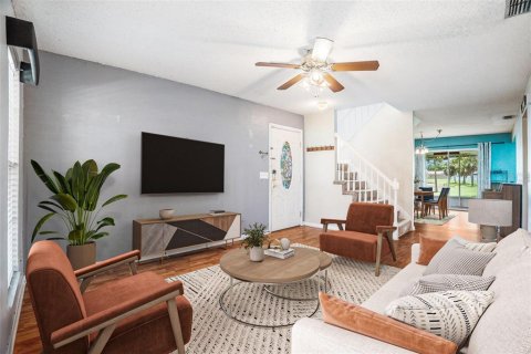 House in Tampa, Florida 3 bedrooms, 132.76 sq.m. № 1847408 - photo 6